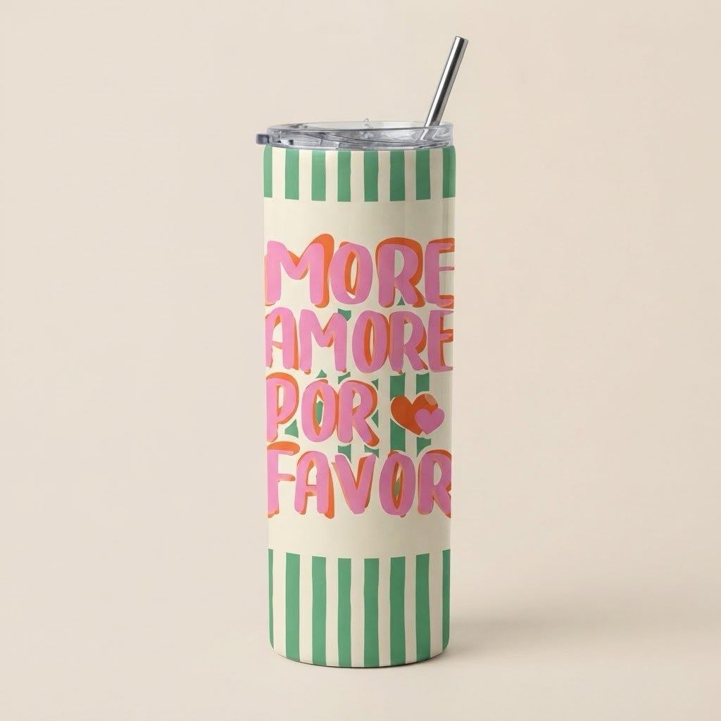 Zeleno-beli prugasti tumbler sa slamčicom i natpisom More Amore Por Favor